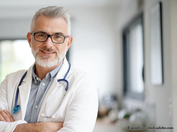 Portrait freundlicher Arzt
