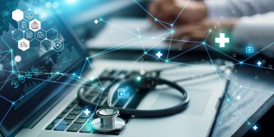 Computer und Stethoskop